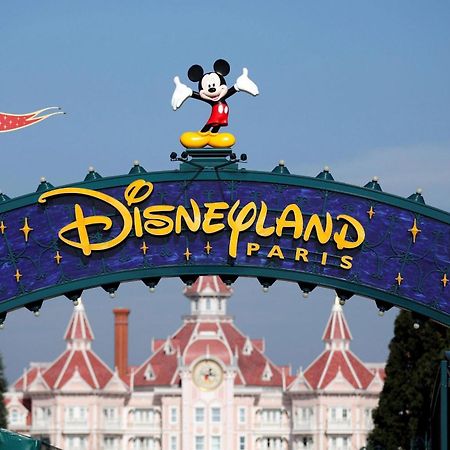 La Royaute A 22 Min De Disneyland Et Center Parcs Meaux Exterior photo